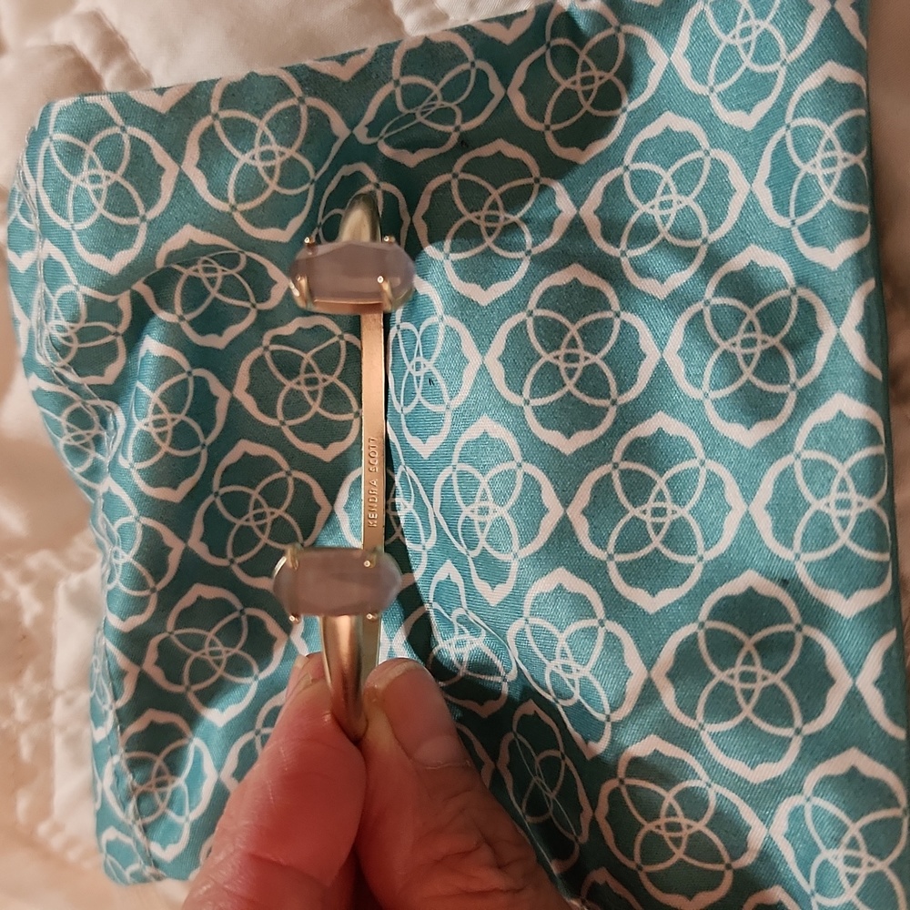 Kendra scott bracelet